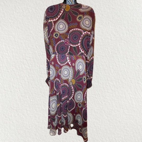 Chic Long-sleeve Maxi Wrap Dress - Picture 6 of 8